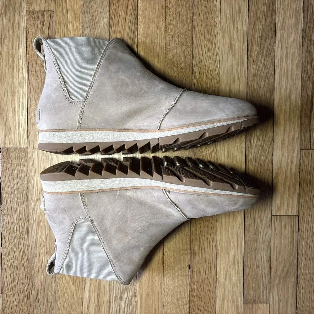 Sorel Womens Harlow Lug Sole‎ Chelsea Booties Sz 9 Tan Suede Waterproof Boots